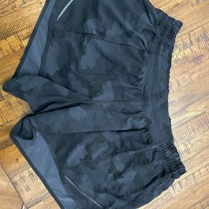 Lululemon Hotty Hot 4”